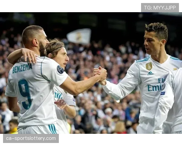 欧冠下赛季将启用新版比赛用球,制造商称其飞行轨迹更稳定利于长传战术 欧冠下赛季将启用新版比赛用球,制造商称其飞行轨迹更稳定利于长传战术