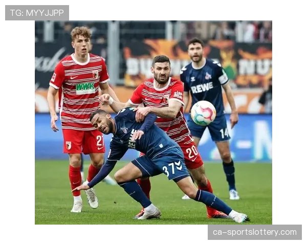 特写：时隔258天重返赛场，科隆队长赫克托替补登场获全场掌声